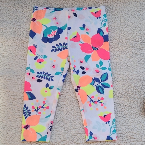 Carter's 2-piece set 🦜🌷🌴 - Picture 2 of 3